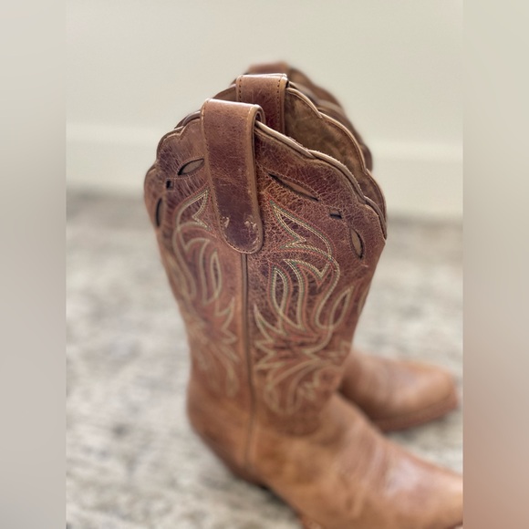 Ariat Tan Leather Heeled Boots - Picture 6 of 10